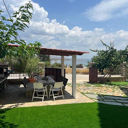 Apartment In Salamina With Garden & Sea View Selinia Zewnętrze zdjęcie